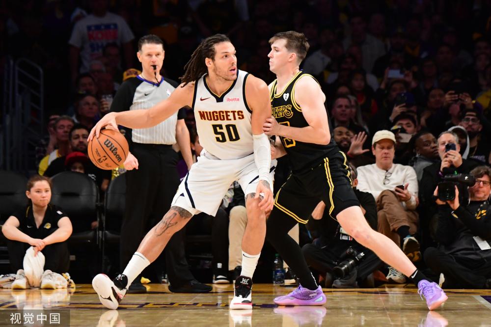 窗口中屡见 窗口中屡见